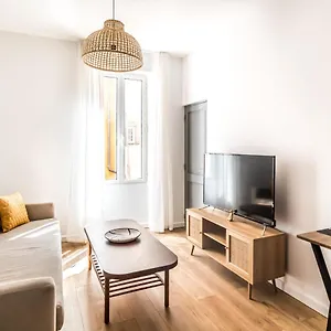 Apartment 2 Pieces Neuf Au Pied Des Musees - Wifi & Parking Gratuit, Grasse